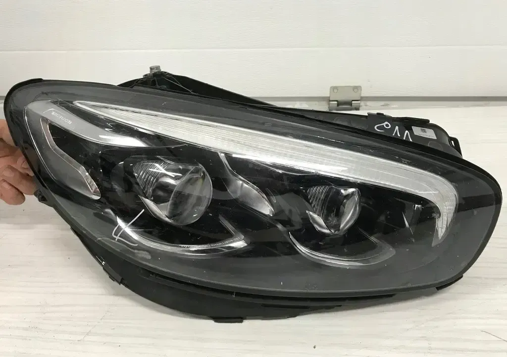 a2319067800   headlight
